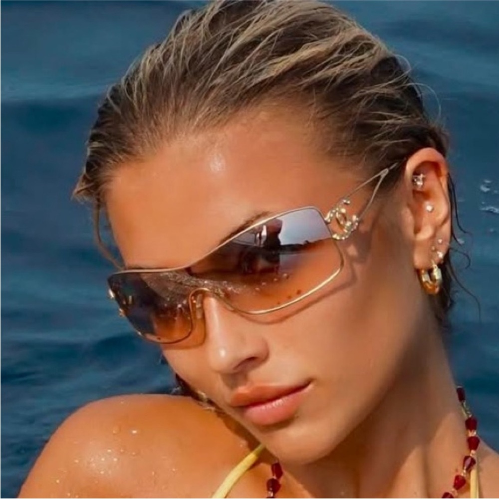 RARE 💫 VINTAGE Chanel Authentic purple CC crystal rimless sunglasses